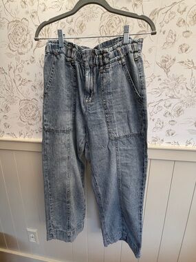 Kensie Washed Light Blue Cropped Relaxed Denim Joggers